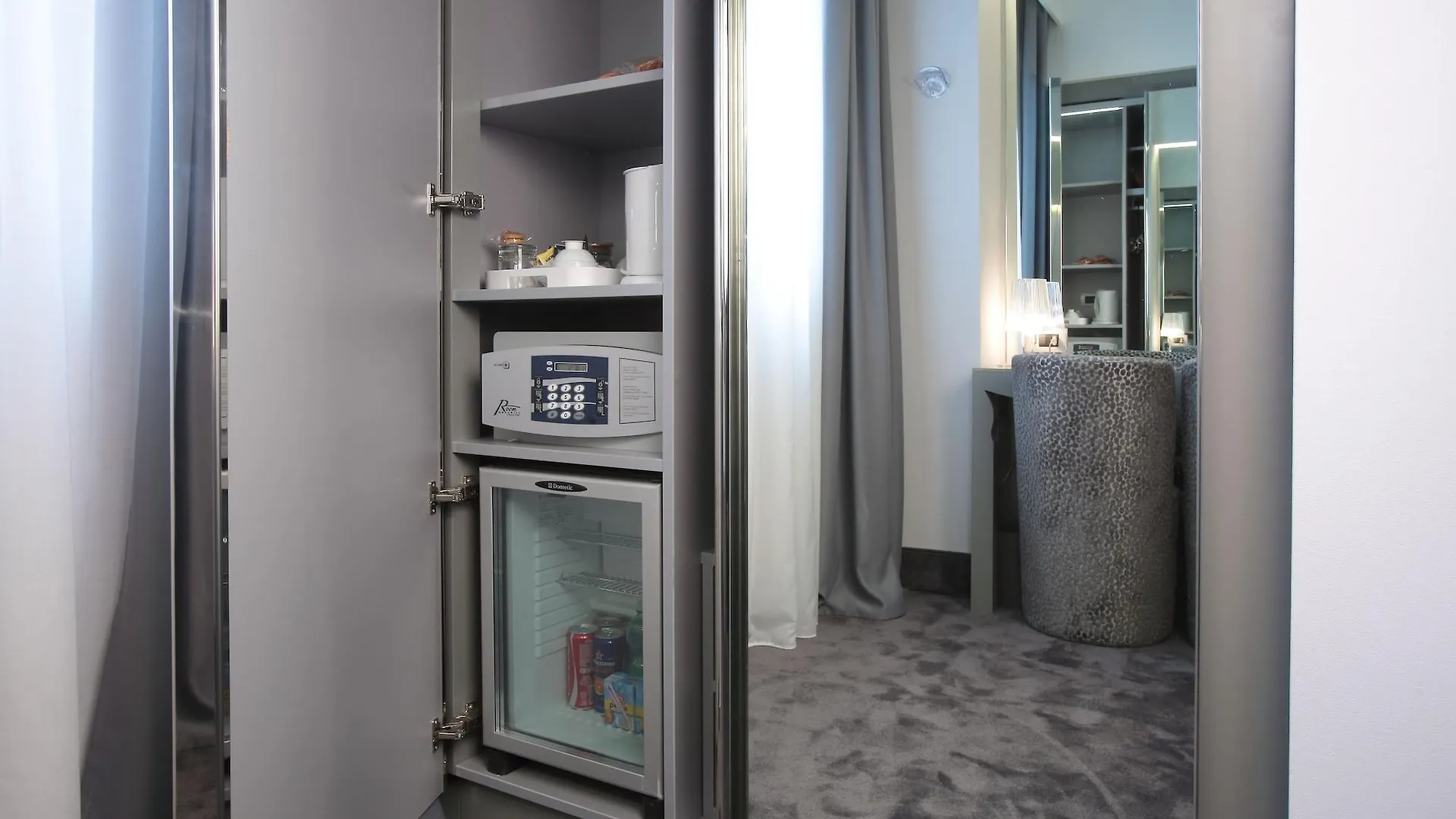 Hotel Berna Milan 4*,  Italy