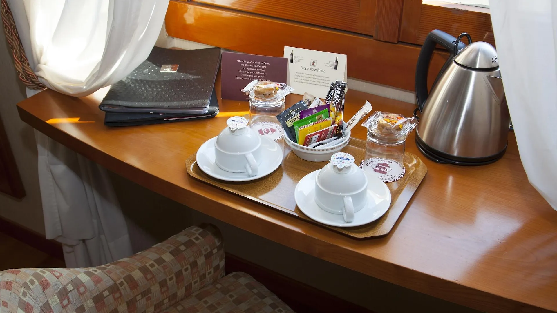 Hotel Berna Milán 4*,
