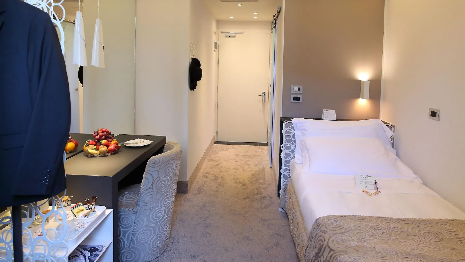 Hotel Berna Милан Италия
