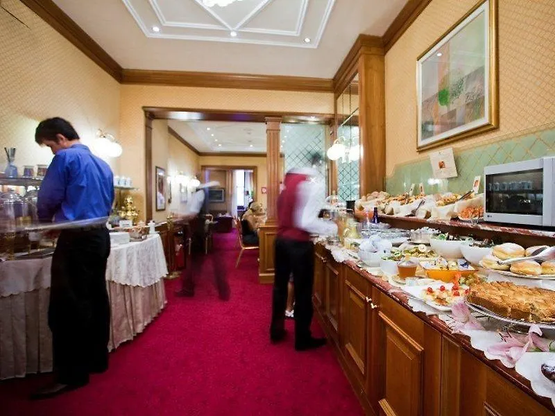 Hotel Berna Милан 4*,